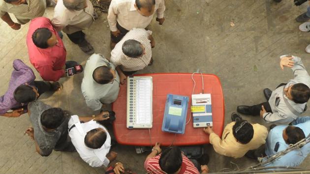 The Supreme Court on Monday told the Election Commission to file an affidavit listing its stand on increasing the proportion of EVM votes to be verified with paper trail. But the judges also indicated that they felt the Election Commission should increase the percentage of votes randomly verified against the Voter Verifiable Paper Audit Trail (VVPAT). (Samir Jana / HT File) The Supreme Court on Monday told the Election Commission to file an affidavit listing its stand on increasing the proportion of EVM votes to be verified with paper trail. But the judges also indicated that they felt the Election Commission should increase the percentage of votes randomly verified against the Voter Verifiable Paper Audit Trail (VVPAT). (Samir Jana / HT File)