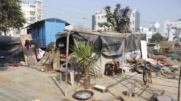 Three years after the Municipal Corporation of Gurugram (MCG) conducted a beautification drive along two stretches in the city under the Green Raahgiri initiative, there is little evidence left of the effort put in. (Yogendra Kumar/HT PHOTO) Three years after the Municipal Corporation of Gurugram (MCG) conducted a beautification drive along two stretches in the city under the Green Raahgiri initiative, there is little evidence left of the effort put in. (Yogendra Kumar/HT PHOTO)
