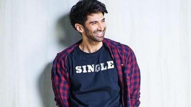 Aditya Roy Kapur claims to be single in his latest Instagram post.