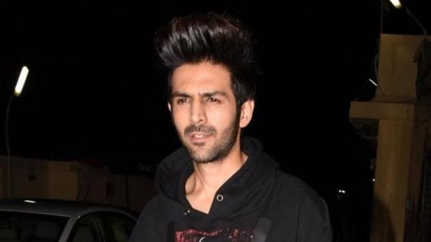 Kartik Aaryan’s looks are perfect for almost all informal occasions, especially for college and party weekends.(IANS)