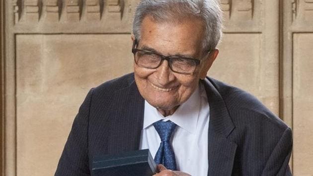 Nobel laureate Amartya Sen on Tuesday was awarded the Bodley Medal by the University of Oxford(HT Photo)