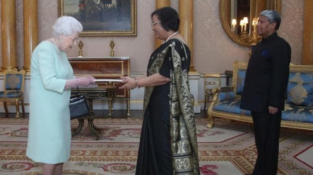 India’s high commissioner Ruchi Ghanshyam presenting credentials to Queen Elizabeth in Buckingham Palace on Wednesday.(File photo)