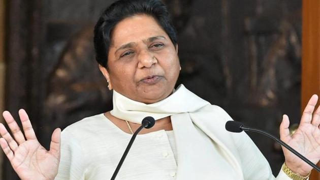 BSP chief Mayawati on Wednesday launched attack on both the Congress and the BJP over poll promises for the Lok Sabha eleciton.(PTI) BSP chief Mayawati on Wednesday launched attack on both the Congress and the BJP over poll promises for the Lok Sabha eleciton.(PTI)