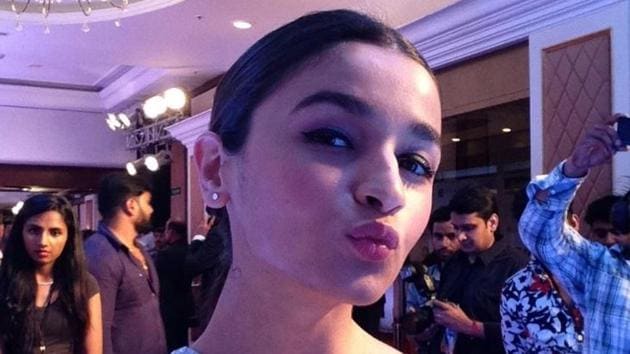 Trust Alia Bhatt to amp up the glam quotient. The  actor aced the pout game at HT Most Stylish awards.  (HT PHOTO) 