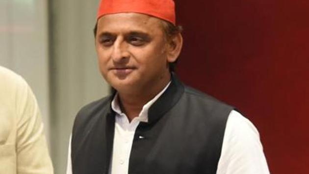 Akhilesh is certain that Modi’s Bharatiya Janata Party (BJP), which, together with an ally, won 73 of Uttar Pradesh’s 80 Lok Sabha seats in 2014, would lose a large number of them in the coming elections.(Subhankar Chakraborty/HT PHOTO)
