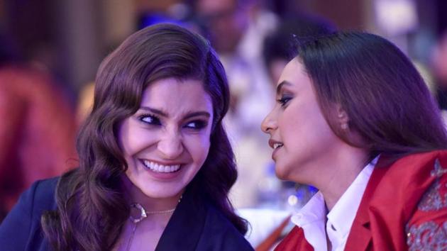 Actors Anushka Sharma and Rani Mukerji were seen bonding over candid conversations. (Kunal Patil/HT Photo)