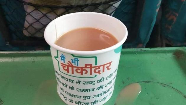 The cups with ‘Main bhi chowkidar’ slogan that were used on Friday on the Kathgodam Shatabdi, were withdrawn after passengers complained.(Photo shared by a passenger)