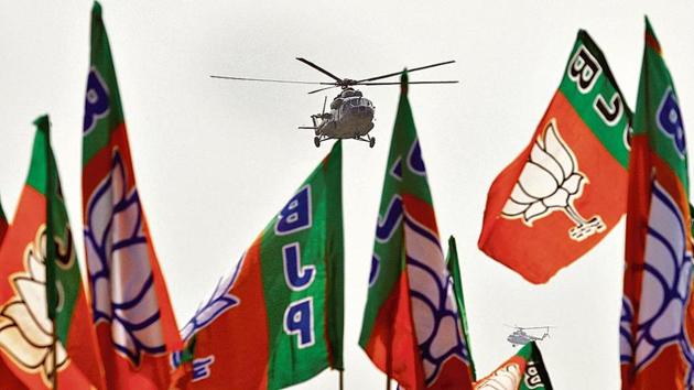 Prime Minister Narendra Modi arrives in an Indian Air Force helicopter to address an election campaign rally in Meerut in Uttar Pradesh on Thursday.(Reuters)