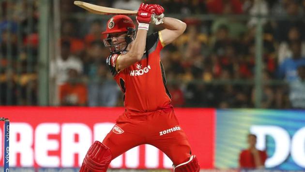 Royal Challengers Bangalore's AB de Villiers bats during the VIVO IPL T20 cricket match between Royal Challengers Bangalore and Mumbai Indians in Bangalore, India, Thursday, March 28, 2019.(AP)