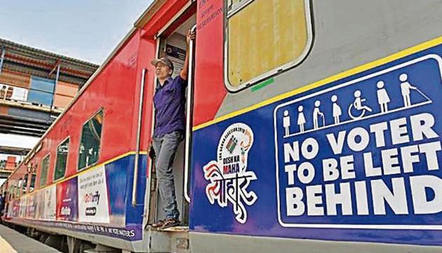 Lok Sabha elections 2019: 4 long-distance trains will promote voter awareness across 19 states (Sanchit Khanna/HT PHOTO) Lok Sabha elections 2019: 4 long-distance trains will promote voter awareness across 19 states (Sanchit Khanna/HT PHOTO)