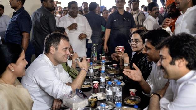 Congress President Rahul Gandhi takes a lunch break after addressing party's 'Parivartan Yatra', an election campaign ahead of Lok Sabha polls, in Karnal, Friday, March 29, 2019.(PTI)