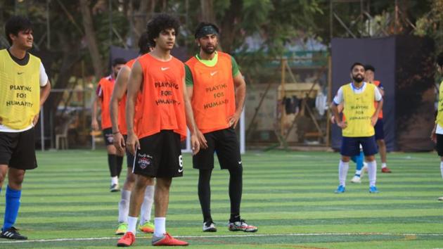 Ranbir Kapoor and Ishaan Khatter playing football.(Varinder Chawla)