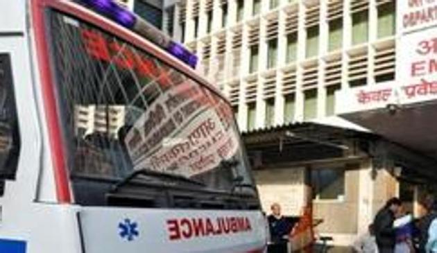 Hospitals may lose licence for charging beneficiaries(Reuters)