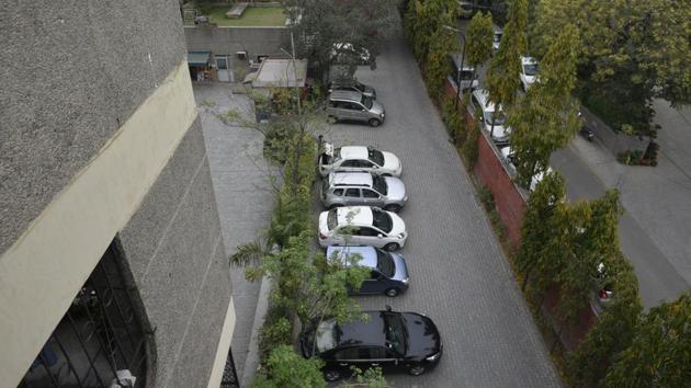 New Delhi, India - March 30, 2019: A top view of the cars parked at Yamuna Apartment, in Alaknanda, New Delhi, India, on Saturday, March 30, 2019. (Photo by Biplov Bhuyan/ Hindustan Times)(Biplov Bhuyan/HT PHOTO)