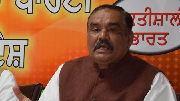 BJP leader and Union minister of state for social empowerment Vijay Sampla is the sitting member of Parliament from Hoshiarpur seat.(HT file photo)