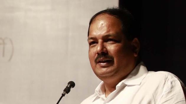 Strongly influenced by NCP president Sharad Pawar, the Congress-NCP alliance appears all set to anoint the anti-Brahmin Maratha leader Pravin Gaikwad (in picture)- newly inducted in the Congress- as its nominee for the Pune Lok Sabha seat.(HT PHOTO) Strongly influenced by NCP president Sharad Pawar, the Congress-NCP alliance appears all set to anoint the anti-Brahmin Maratha leader Pravin Gaikwad (in picture)- newly inducted in the Congress- as its nominee for the Pune Lok Sabha seat.(HT PHOTO)