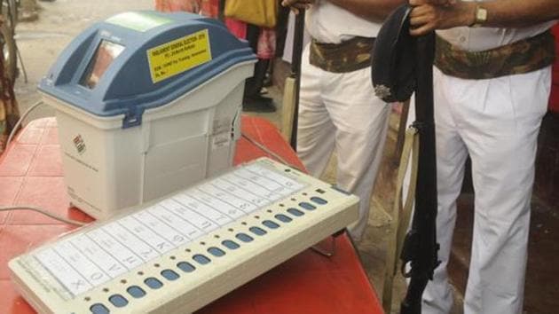 Replicas of EVM machine and VVPAT on display for voter awareness.(HT file photo)