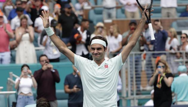 Roger Federer, of Switzerland, reacts after defeating John Isner in the singles final of the Miami Open tennis tournament, Sunday, March 31, 2019, in Miami Gardens(AP)