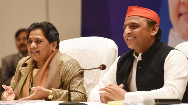 Bahujan Samaj Party (BSP) chief Mayawati and Samajwadi Party president Akhilesh Yadav(Subhankar Chakraborty/HT PHOTO)