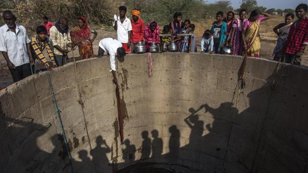 While the Maharashtra government started declaring drought in November 2018, almost five months later, villagers said relief measures are yet to reach them. Drought was declared in 20,000 villages across 26 districts. Eight districts of Marathwada are among the worst hit. Here, more than 90% of the villages — 7,765 of 8,534 villages — have been hit. (Pratik Chorge / HT Photo)