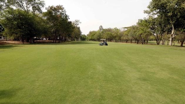 Poona Golf Course, Airport road, Yerwada.(RAHUL RAUT/HT PHOTO) Poona Golf Course, Airport road, Yerwada.(RAHUL RAUT/HT PHOTO)