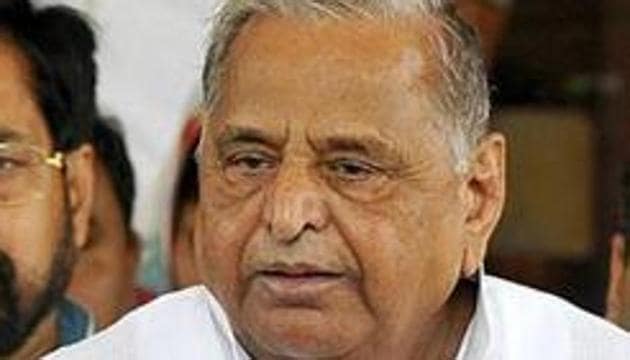 Relations between Mulayam and Akhilesh have been frosty since the son took control of the SP two years ago.(HT File Photo)