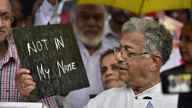 Over 200 writers and artistes including Arundhati Roy, Girish Karnad, Keki Daruwalla, T.M. Krishna, and Nayantara Sahgal appealed to citizens to vote against hate politics and for an equal and diverse India. In the appeal issued on Indian Cultural Forum, 210 signatories said that the last few years saw “citizens being lynched or assaulted or discriminated against because of their community, caste, gender, or the region they come from”. (Arijit Sen / HT Archive) Over 200 writers and artistes including Arundhati Roy, Girish Karnad, Keki Daruwalla, T.M. Krishna, and Nayantara Sahgal appealed to citizens to vote against hate politics and for an equal and diverse India. In the appeal issued on Indian Cultural Forum, 210 signatories said that the last few years saw “citizens being lynched or assaulted or discriminated against because of their community, caste, gender, or the region they come from”. (Arijit Sen / HT Archive)