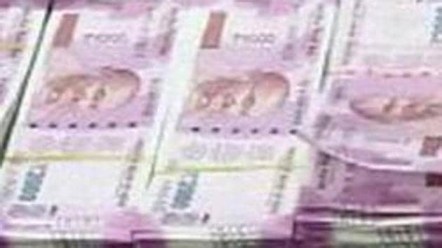 Police are probing if the cash is related to election poll expenses.(PTI/Representative Image) Police are probing if the cash is related to election poll expenses.(PTI/Representative Image)