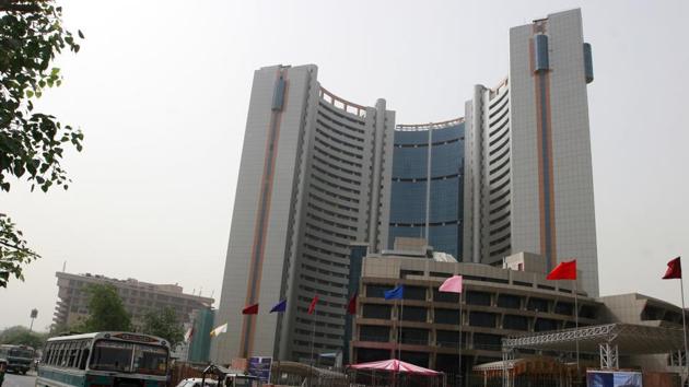 ‘Property tax’ or ‘House Tax’ is the biggest source of revenue for the municipalities of Delhi followed by advertising, parking and toll tax earnings.(HT File Photo) ‘Property tax’ or ‘House Tax’ is the biggest source of revenue for the municipalities of Delhi followed by advertising, parking and toll tax earnings.(HT File Photo)