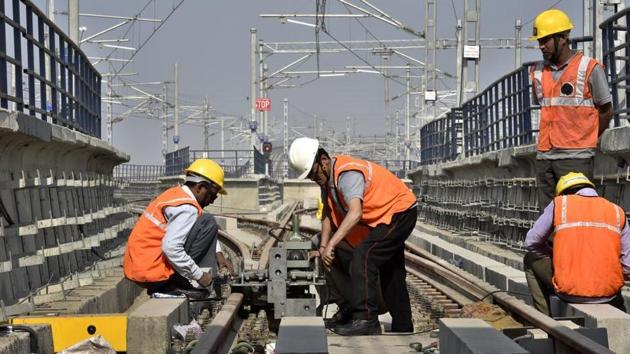 The Delhi government had objected that its share of the expenditure to build the three corridors had increased to ₹7,844.70 crore from ₹5,994.50 crore.(HT PHOTO) The Delhi government had objected that its share of the expenditure to build the three corridors had increased to ₹7,844.70 crore from ₹5,994.50 crore.(HT PHOTO)