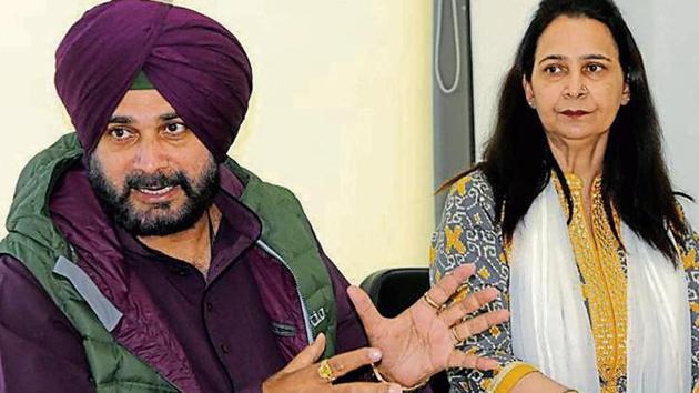 Punjab local bodies minister Navjot Singh Sidhu and his wife Navjot Kaur in Chandigarh. (HT Photo) Punjab local bodies minister Navjot Singh Sidhu and his wife Navjot Kaur in Chandigarh. (HT Photo)