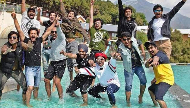 Ranveer Singh poses with his team of 83. Ranveer Singh poses with his team of 83.