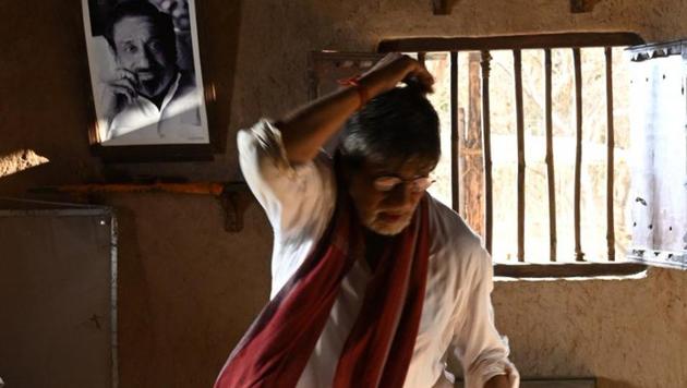 Amitabh Bachchan on the sets of his Tamil debut film where he stars alongside SSuryah and Ramya. Amitabh Bachchan on the sets of his Tamil debut film where he stars alongside SSuryah and Ramya.