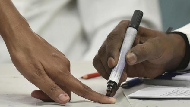 Mumbai, India - February 21, 2017: People cast their vote during the BMC elections at Ghodapdeo in Mumbai, India, on Tuesday, February 21, 2017. (Photo by Anshuman Poyrekar/Hindustan Times)(Anshuman Poyrekar/HT PHOTO)