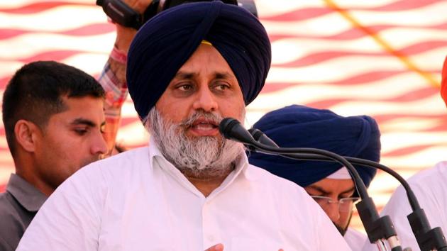 SAD President Sukhbir Singh Badal addressed a gathering at Kotshamir in Bathinda on Wednesday, April 3, 2019.(Sanjeev Kumar / HT Photo) SAD President Sukhbir Singh Badal addressed a gathering at Kotshamir in Bathinda on Wednesday, April 3, 2019.(Sanjeev Kumar / HT Photo)