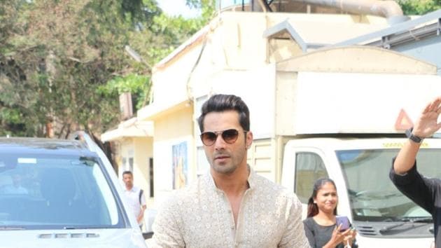Varun Dhawan at the trailer launch of his upcoming film "Kalank" in Mumbai, on April 3.(IANS) Varun Dhawan at the trailer launch of his upcoming film "Kalank" in Mumbai, on April 3.(IANS)