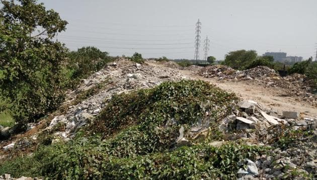 File photo of debris dumped at Bhandup (East)(HT File)
