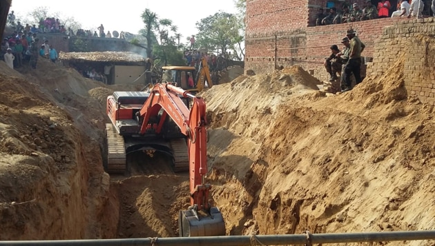 It is not clear how Seema fell into the borewell, which was being dug up by her uncle Mahesh Singh(Haider Naqvi/ HT Photo) It is not clear how Seema fell into the borewell, which was being dug up by her uncle Mahesh Singh(Haider Naqvi/ HT Photo)