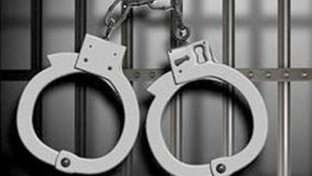 Arrest-handcuffs. Arrest-handcuffs.