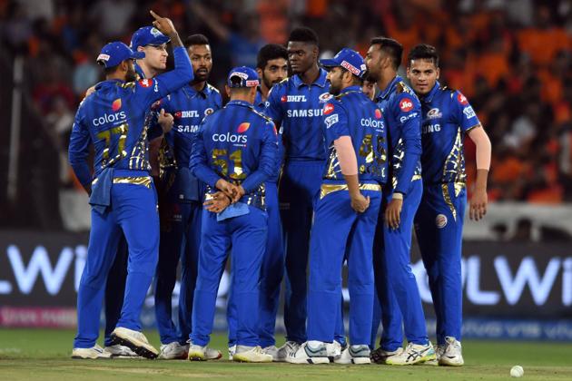 Alzarri Joseph picked up best-ever figures in the IPL (6/12) to help MI bowl SRH out for just 96 runs. (AFP)
