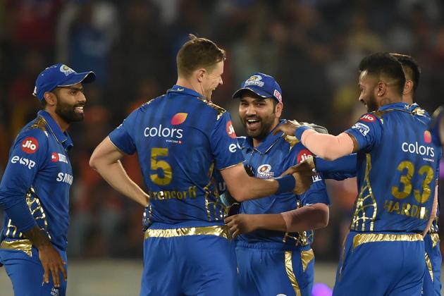 The Mumbai Indians kept picking up wickets at regular intervals. (PTI)