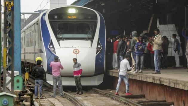 Vande Bharat Express, India's first semi-high speed train, arrives back from Varanasi after its inaugural run at New Delhi Railway Station, Saturday, Feb. 16, 2019.(PTI file photo) Vande Bharat Express, India's first semi-high speed train, arrives back from Varanasi after its inaugural run at New Delhi Railway Station, Saturday, Feb. 16, 2019.(PTI file photo)