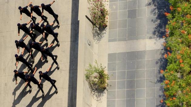 A security drill seen in the premises of a residential high rise tower complex at Prabhadevi in Mumbai, Maharashtra. (Samson Tupdal / HT Photo) A security drill seen in the premises of a residential high rise tower complex at Prabhadevi in Mumbai, Maharashtra. (Samson Tupdal / HT Photo)