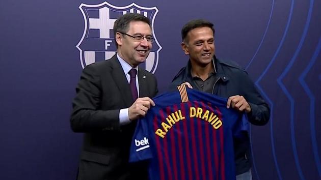 Rahul Dravid watched Barcelona beat Atletico Madrid 2-0 at Camp Nou.(FC Barcelona Twitter)
