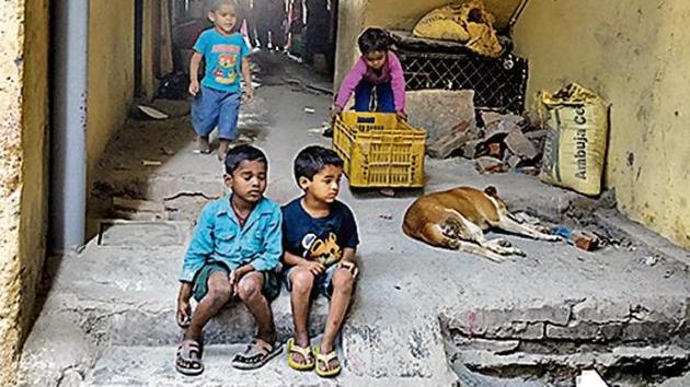 Only those with an annual income of less than ₹1 lakh are entitled for subsidised wheat and rice under the National Food Security (NFS) Act, 2013. (Vatsala Shrangi/ HT PHOTO) Only those with an annual income of less than ₹1 lakh are entitled for subsidised wheat and rice under the National Food Security (NFS) Act, 2013. (Vatsala Shrangi/ HT PHOTO)