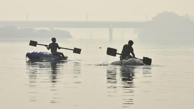 A 16-year-old boy drowned, while his two friends were rescued after they entered the deep waters of the Yamuna river in south Delhi’s Kalindi Kunj on Sunday afternoon, police said.(Representative Image/HT PHOTO)