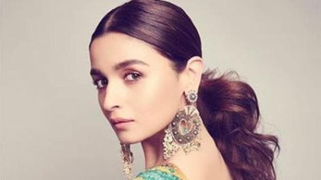 From actress Alia Bhatt to Aditi Rao Hydari and Janhvi Kapoor, several Bollywood divas gathered together to be a part of the ‘#20yearsofSabyasachi’ bash.(Alia Bhatt/Instagram)