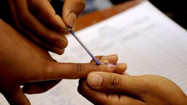 Tamil Nadu’s 39 parliamentary seats will go to polls in a single phase on April 18.(File photo) Tamil Nadu’s 39 parliamentary seats will go to polls in a single phase on April 18.(File photo)