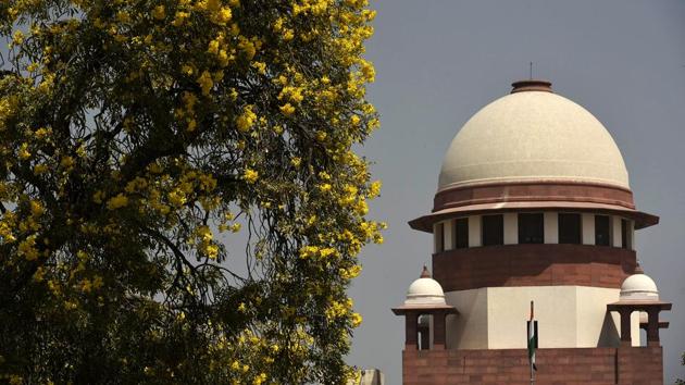 A bench headed by Chief Justice Ranjan Gogoi delivered an important judgment with regard to territorial jurisdiction of a place where a married woman can file cases against her estranged husband and in-laws after being subjected to dowry harassment and cruelty, holding that a woman driven out of her matrimonial home can file a criminal case from where she has taken shelter (Biplov Bhuyan / HT File)