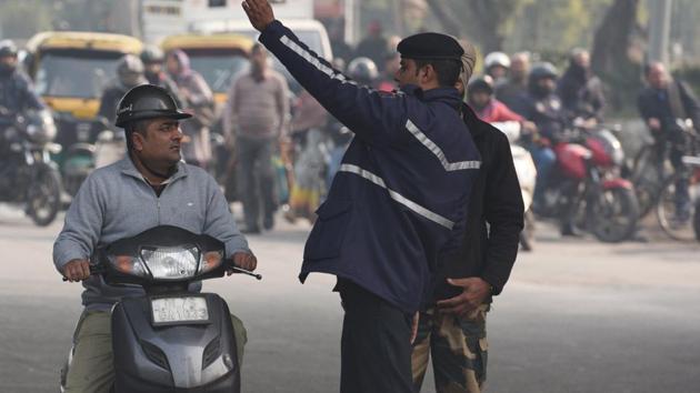 A police officer familiar with the matter said BJP MLA Jawahar Rajput’s son Rahul Rajput was stopped near Modi Chauraha in Gursarai area during a routine checking drive. (HT File / Photo used for representational purpose only) A police officer familiar with the matter said BJP MLA Jawahar Rajput’s son Rahul Rajput was stopped near Modi Chauraha in Gursarai area during a routine checking drive. (HT File / Photo used for representational purpose only)